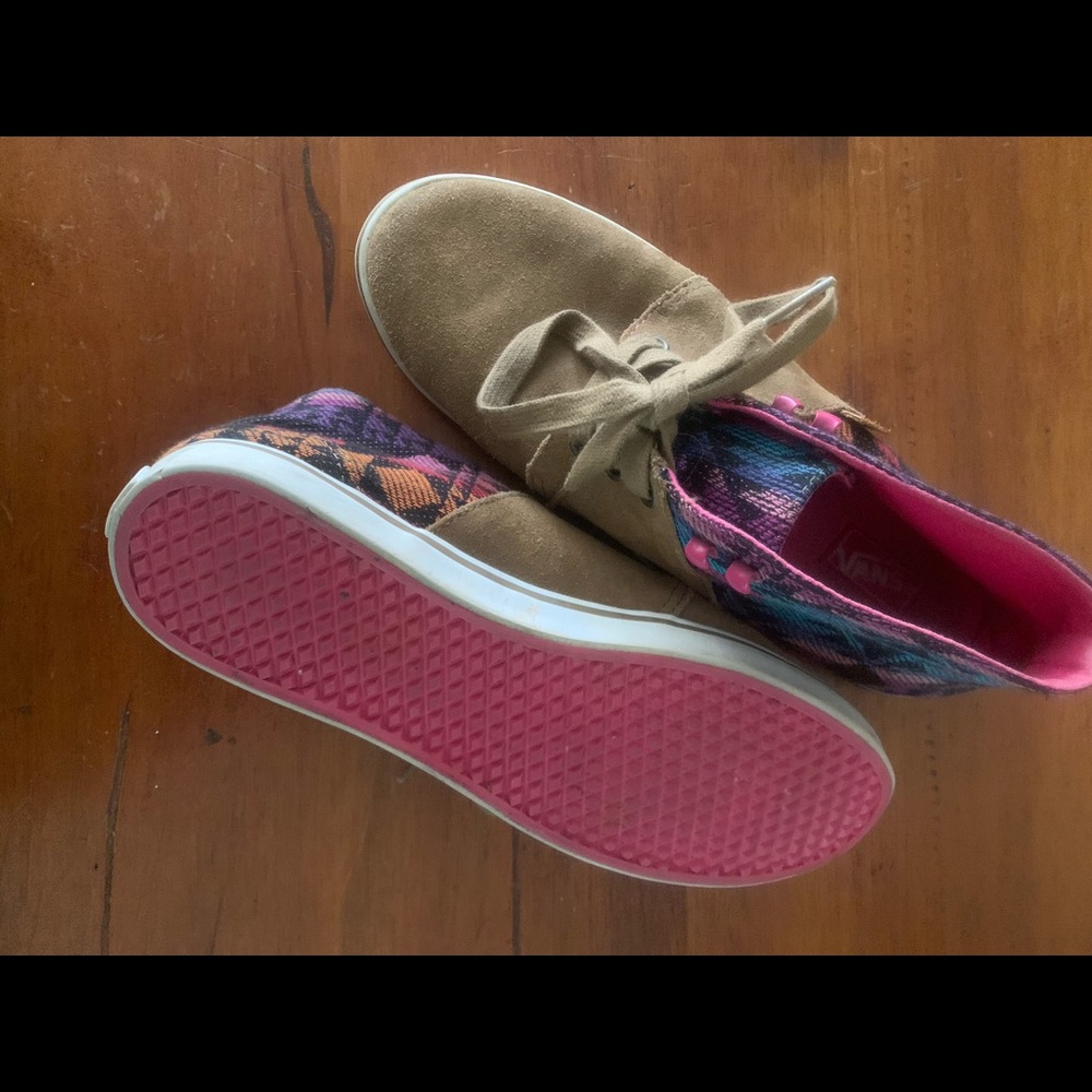 Vans - Picture 6 of 11